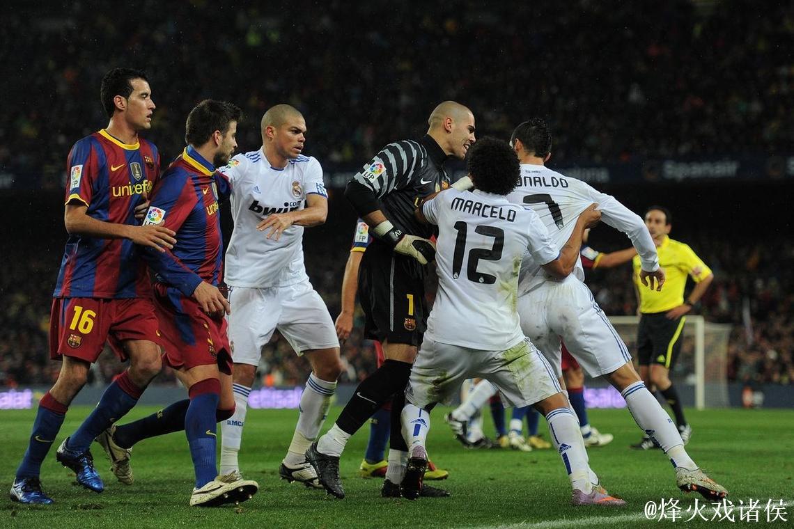 大罗评选最佳11人阵容:梅罗+马拉多纳贝利 大罗评选最佳11人阵容:梅罗+马拉多纳贝利